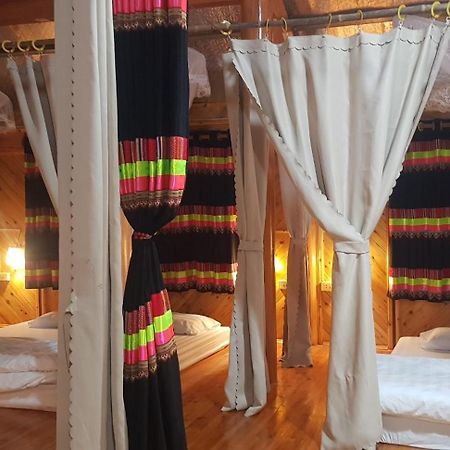 Bac Ha Threeland Homestay Exterior photo