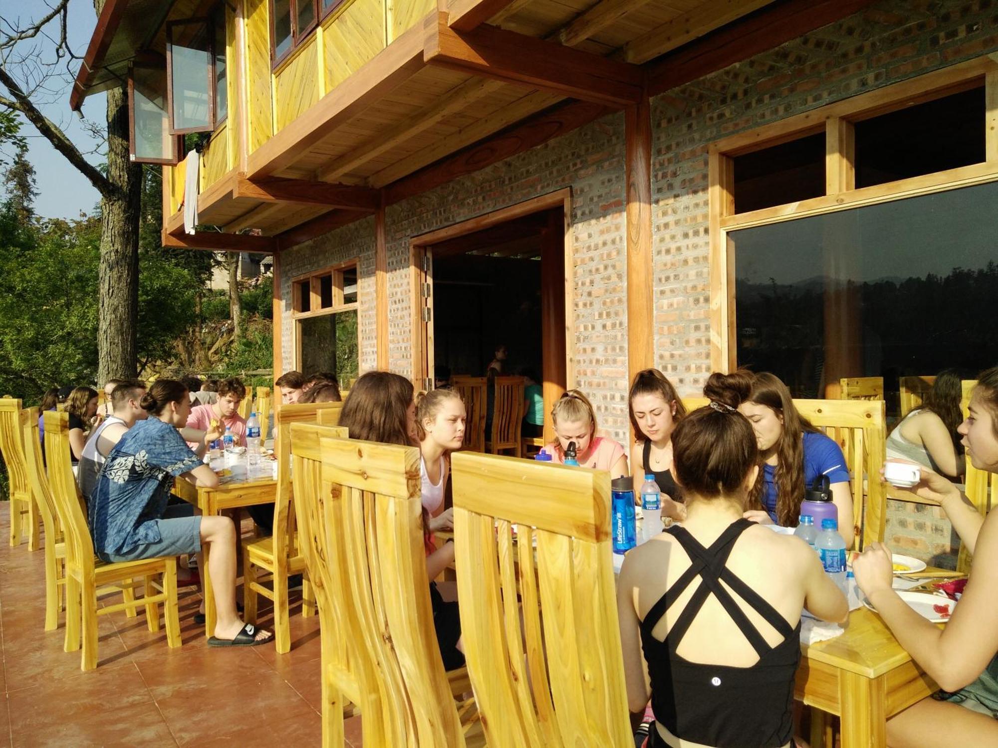 Bac Ha Threeland Homestay Exterior photo